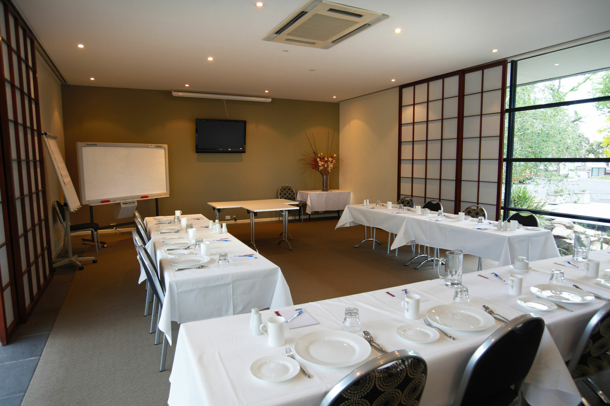 Quest Flemington Aparthotel Melbourne Exterior photo